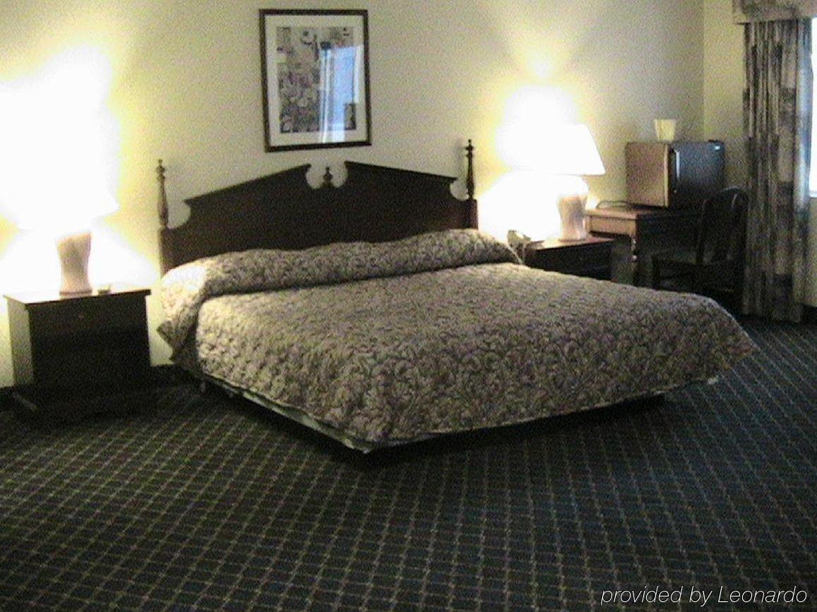 Regency Inn & Suites West Springfield Pokój zdjęcie