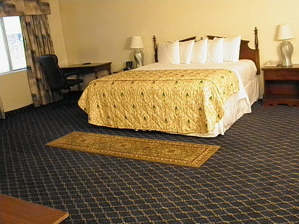 Regency Inn & Suites West Springfield Zewnętrze zdjęcie
