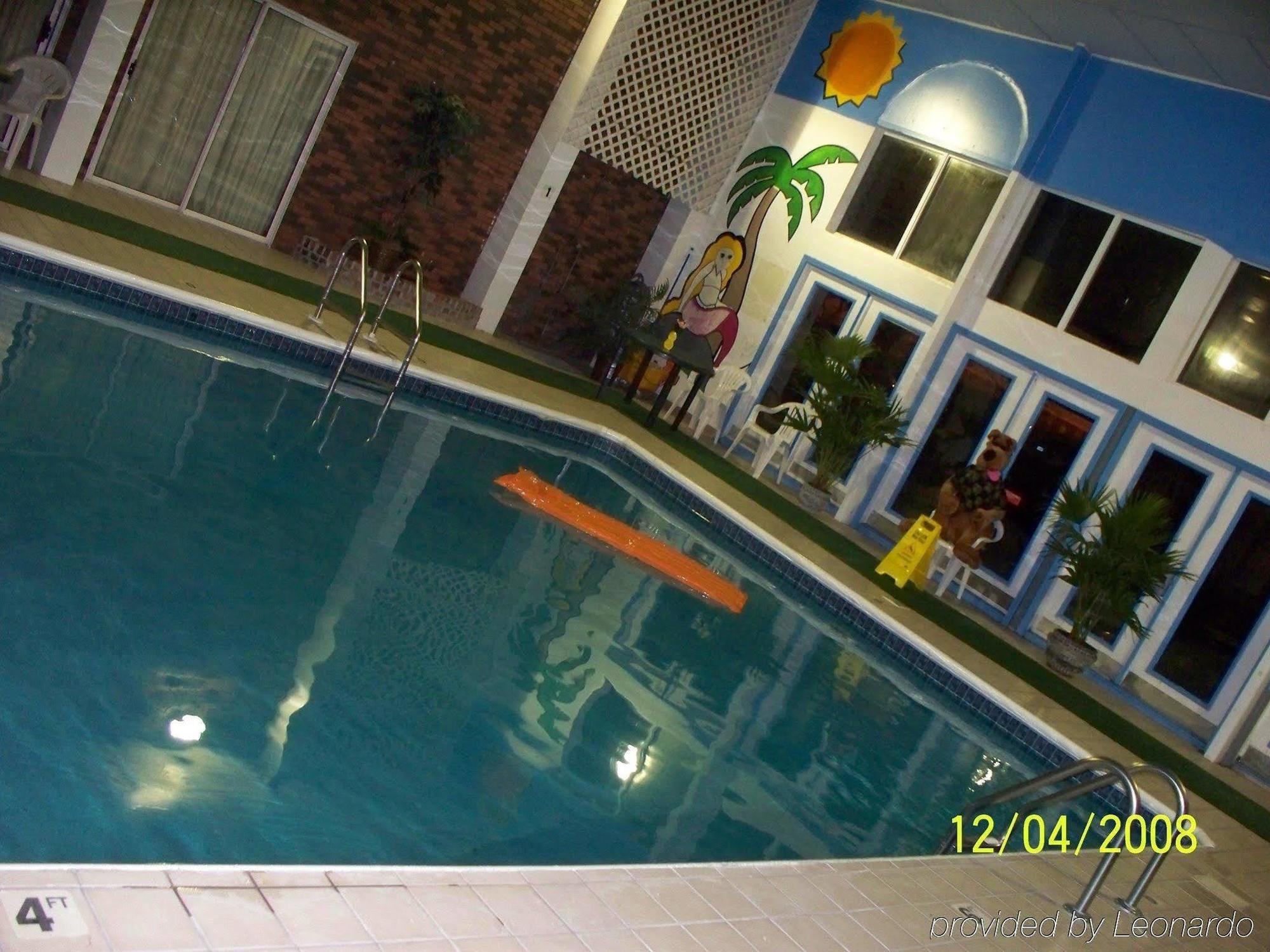 Regency Inn & Suites West Springfield Zewnętrze zdjęcie